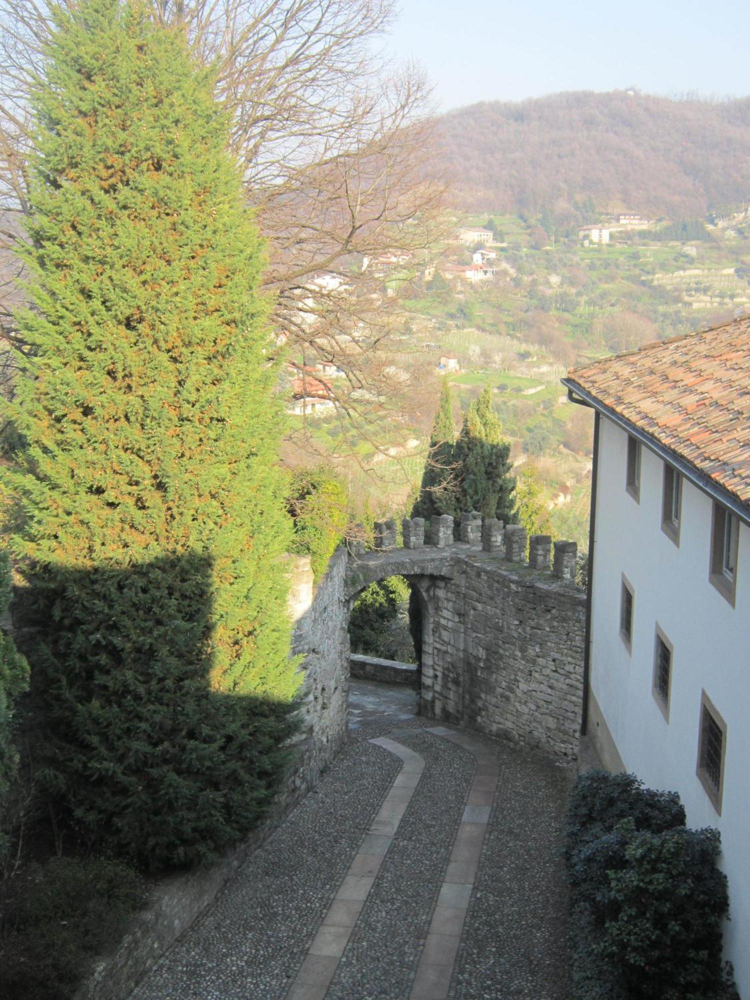 Castello Degli Angeli 호텔 Carobbio degli Angeli 객실 사진
