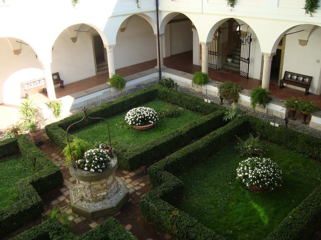 Castello Degli Angeli 호텔 Carobbio degli Angeli 객실 사진